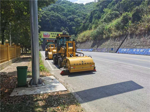 農村縣鄉國道清掃車(chē)